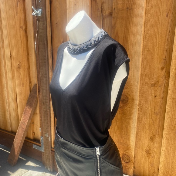 Night Out Sleeveless Top 🖤 - Picture 3 of 9